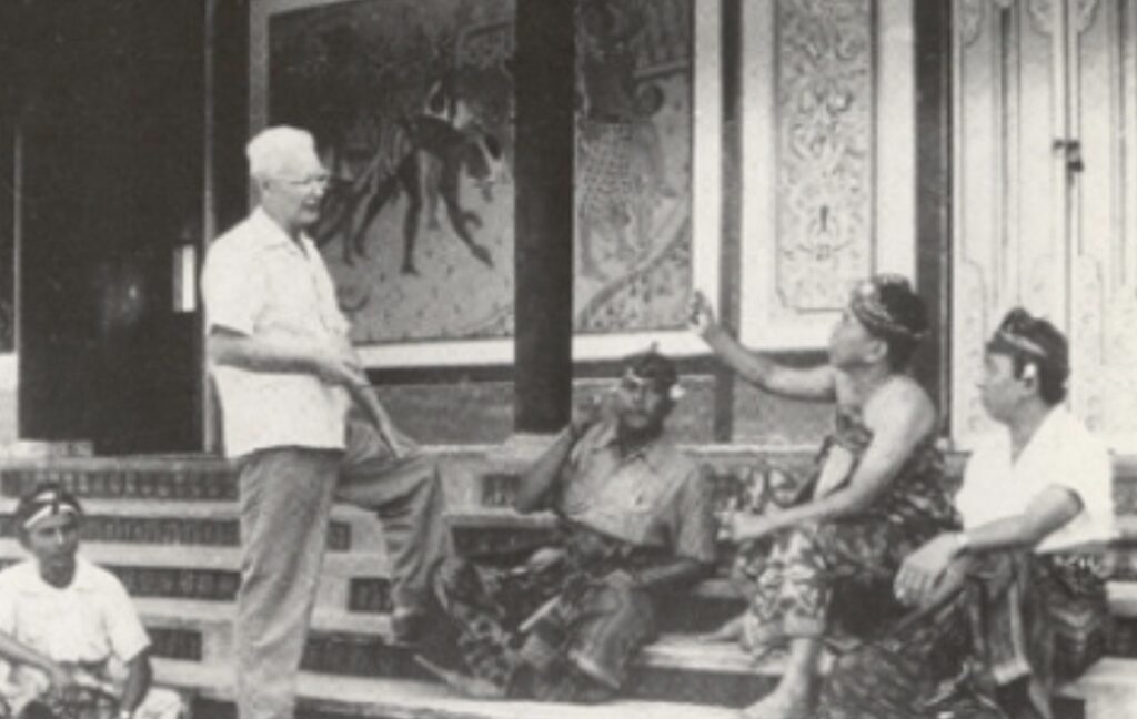 Harmony between Johan Rudolf Bonnet, a Dutch artist, and Tjokorda Gde Agung Soekawati.