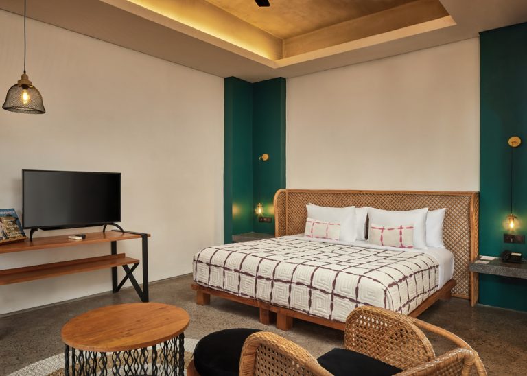 Shore Amora Urban Suite
